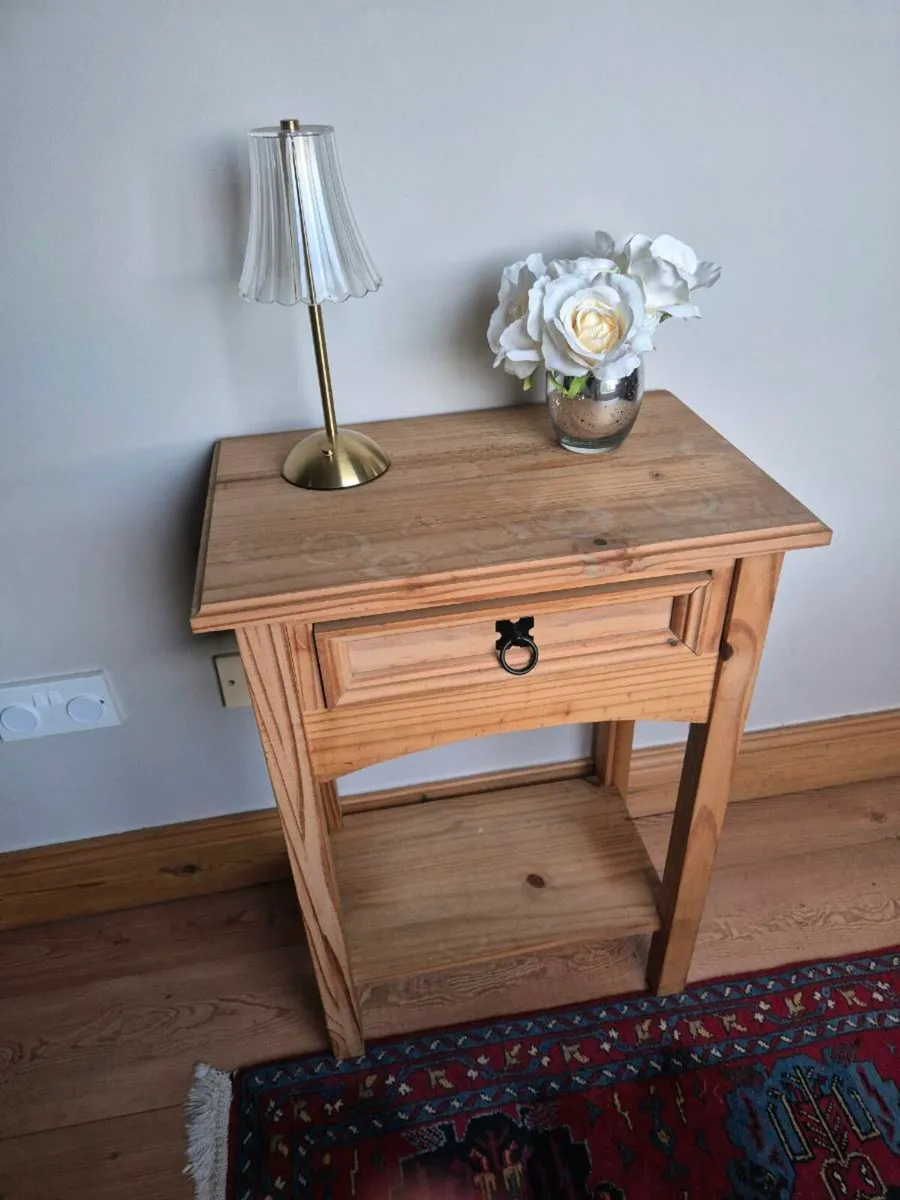 Lamp Table - Image 1