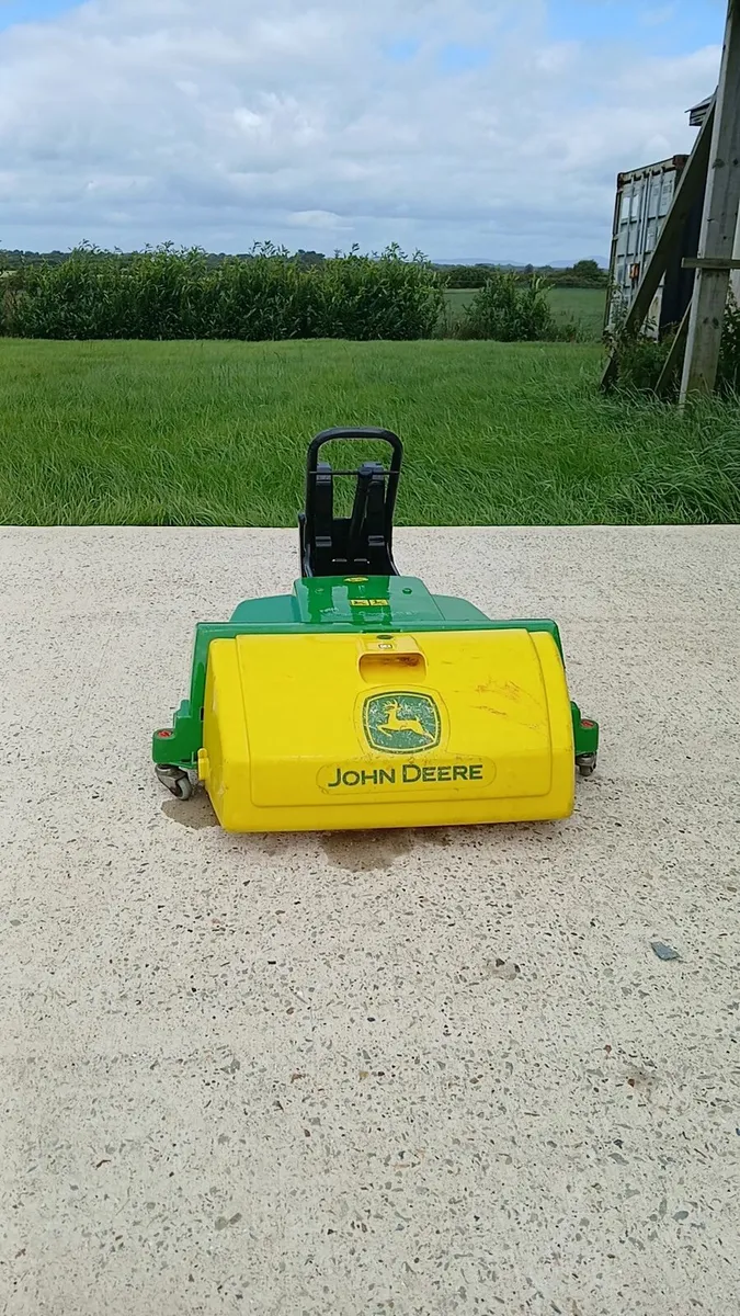 Rolly Toy Road Sweeper - Image 2