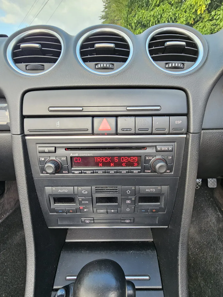Audi A4 2005 convertible automatic €2555 no offers - Image 3