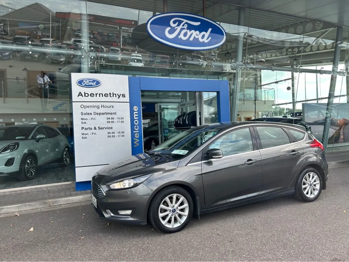 Ford Focus Titanium 1.0 125PS 6speed 4DR - Image 1