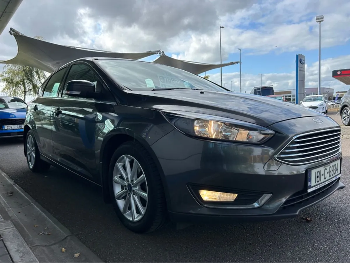 Ford Focus Titanium 1.0 125PS 6speed 4DR - Image 4