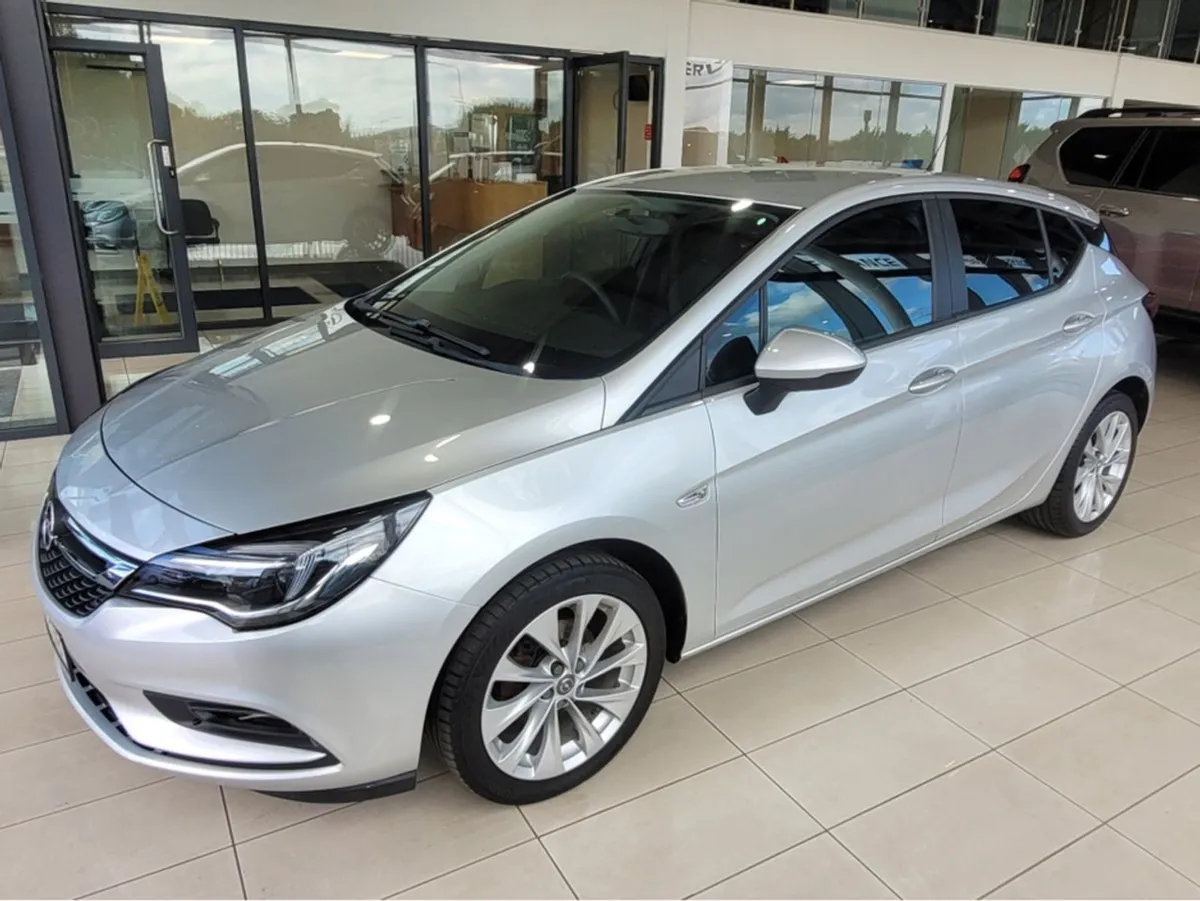 Opel Astra SC 1.0t 105PS S/S 5DR - Image 1