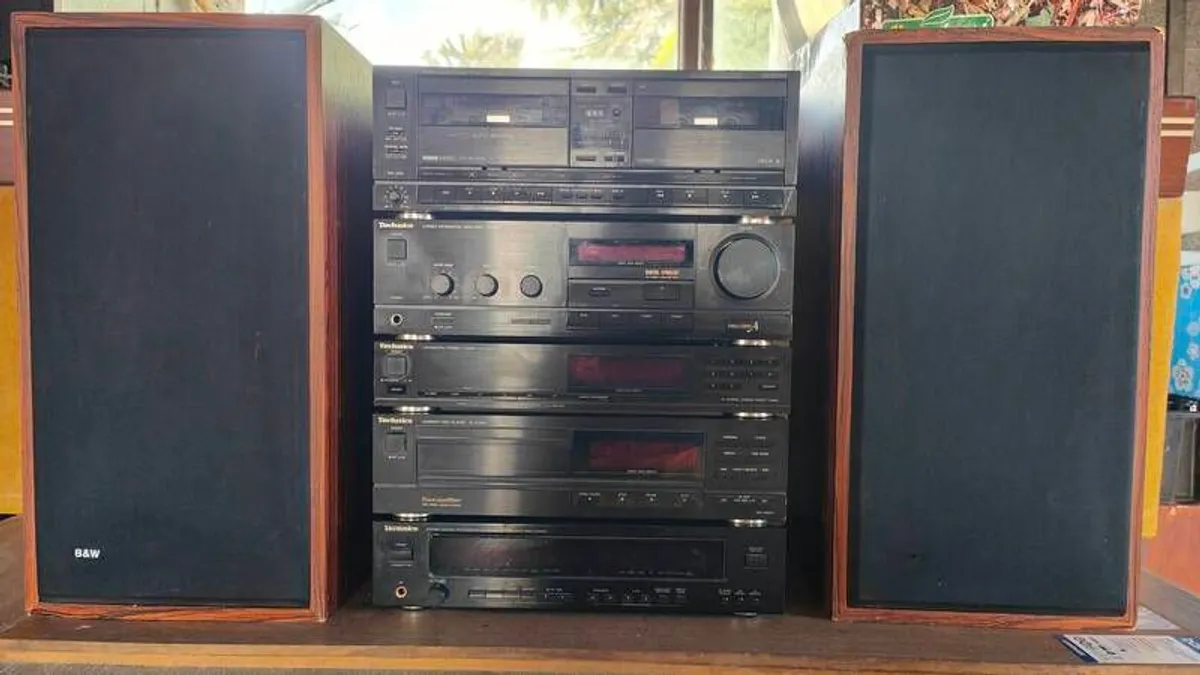 Technics separate stack & speakers - Image 1