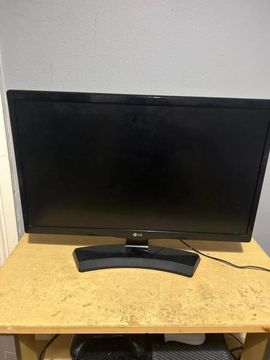 32 Inch LG TV