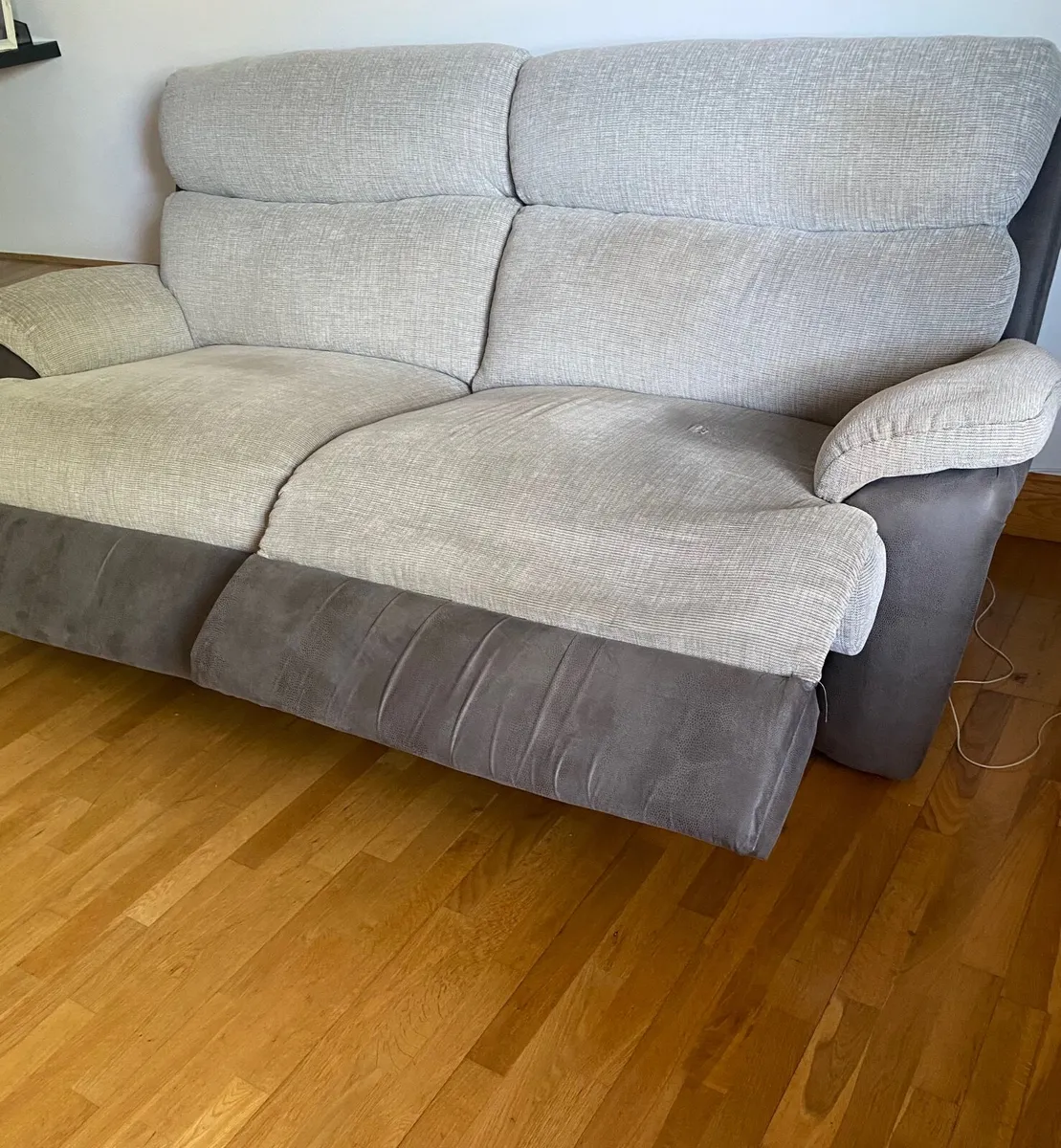 Recliner couches - Image 4