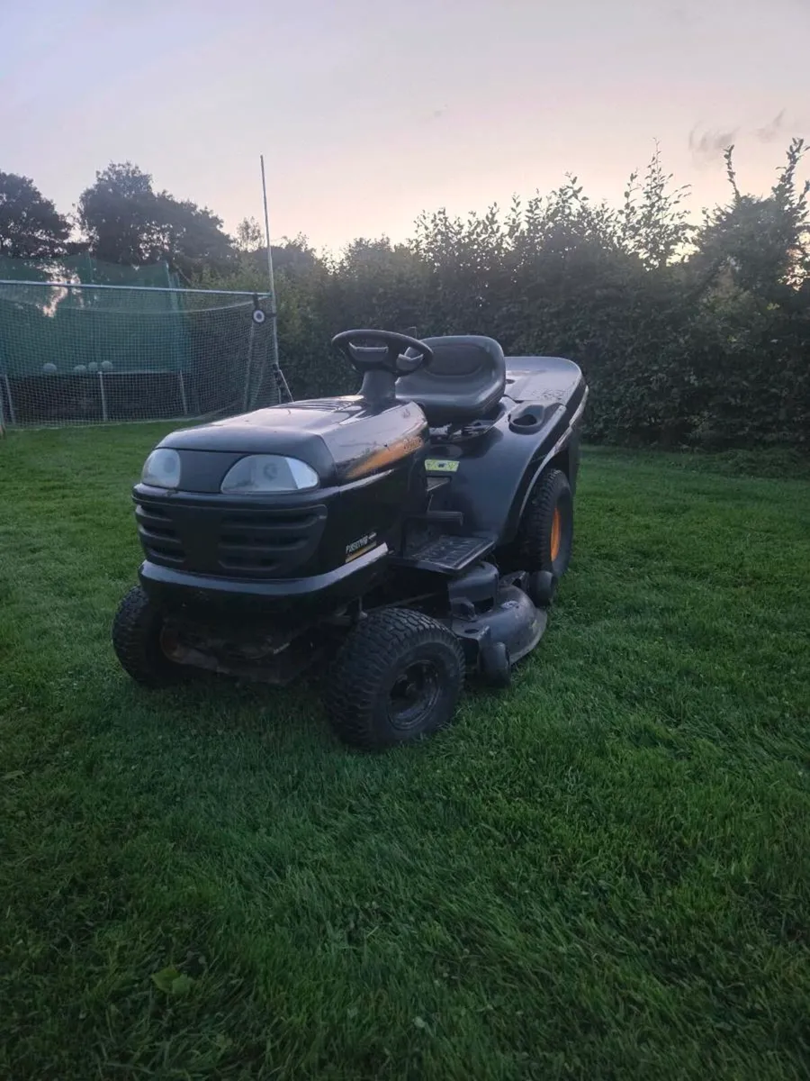 Ride on mower - Image 1