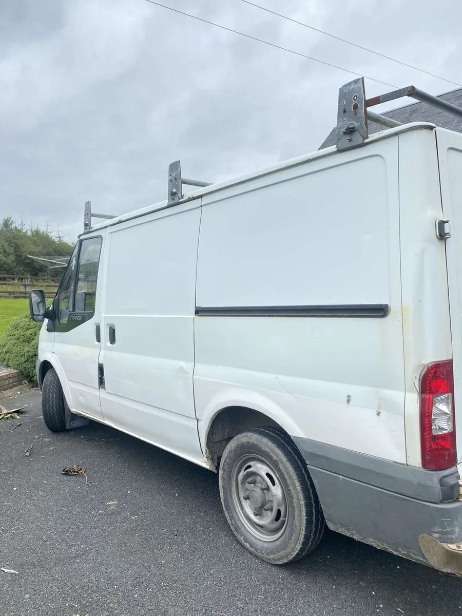 2007 damaged transit van for parts or repair - Image 2