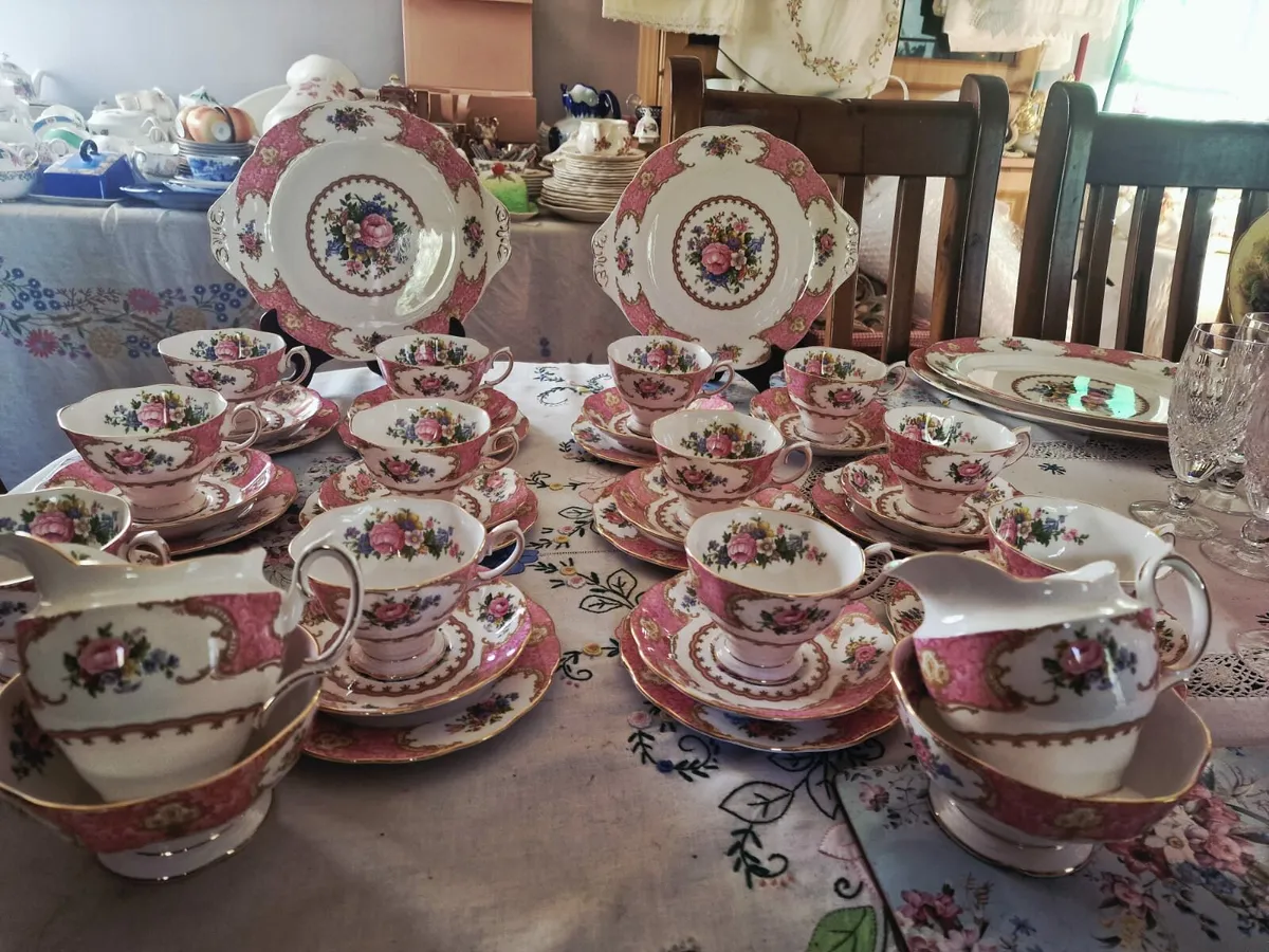 Royal albert Lady Carlyle - Image 1