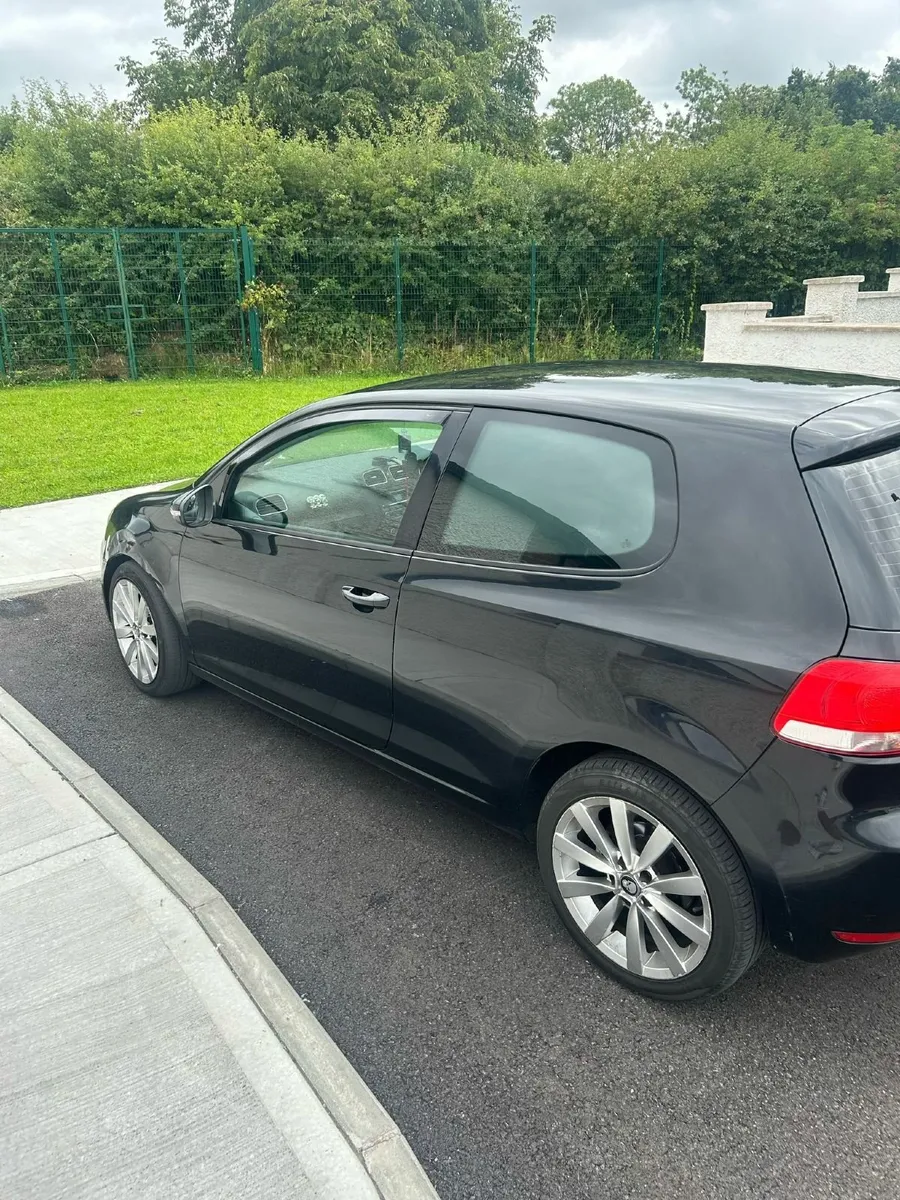 Volkswagen Golf 2013 - Image 2