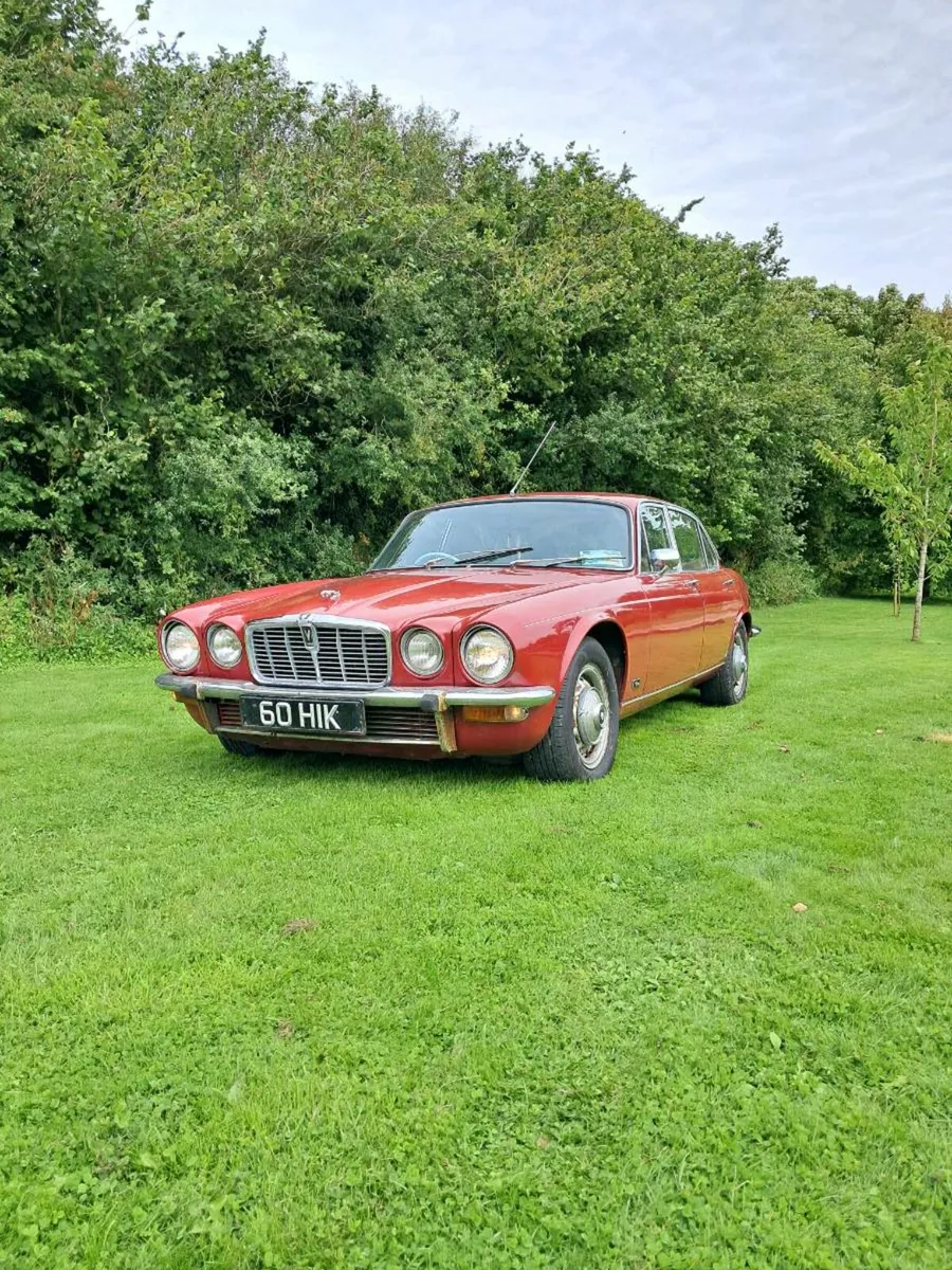 Jaguar XJ6 - Image 1
