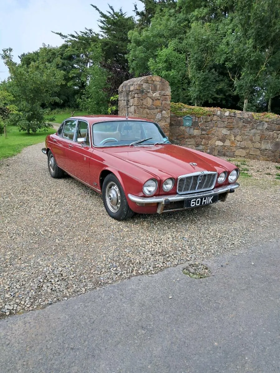 Jaguar XJ6 - Image 4