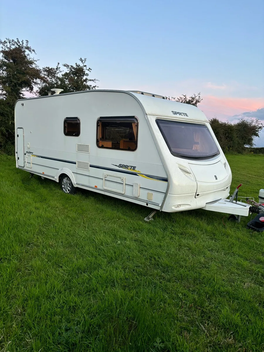 6 berth family Caravan - Image 2