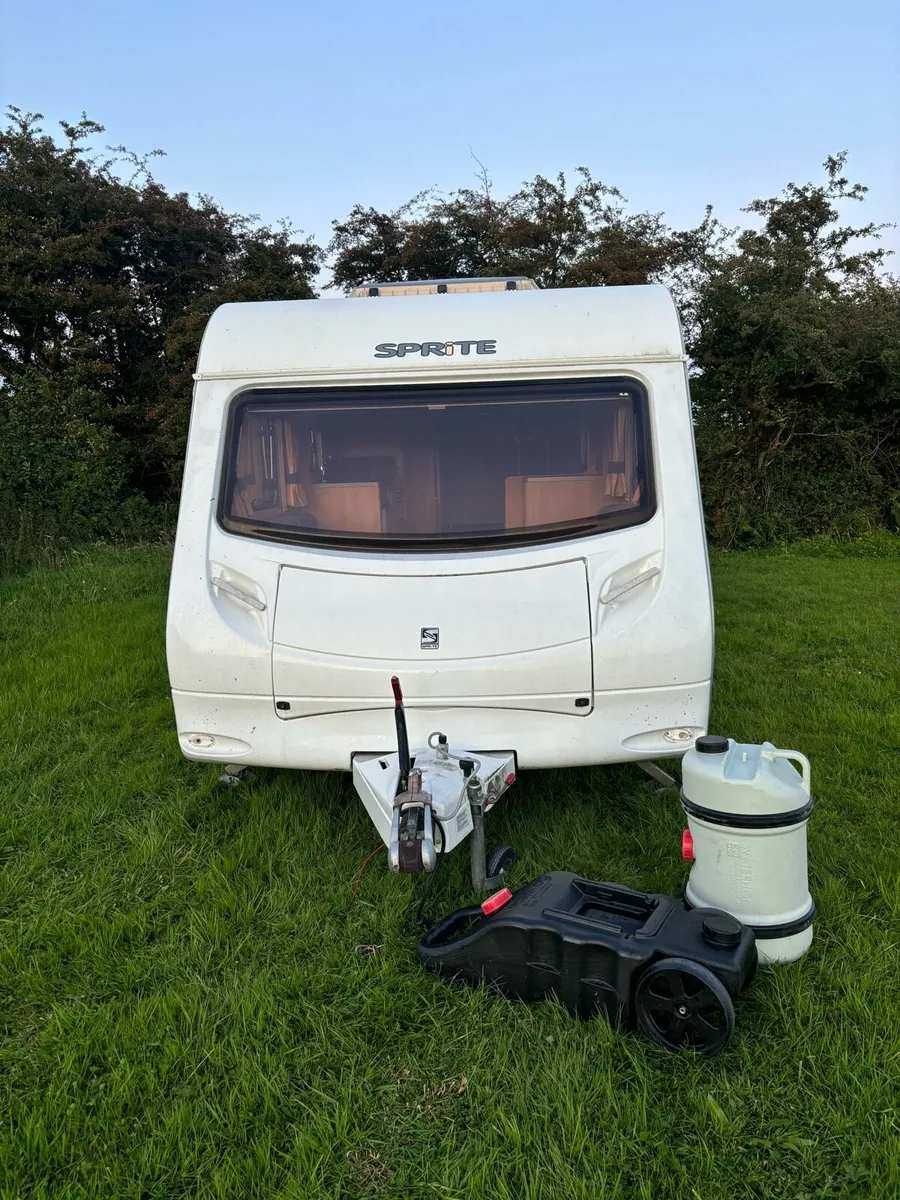 6 berth family Caravan - Image 3