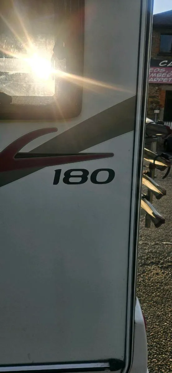 Campers. Peugeot 6. Berth - Image 4