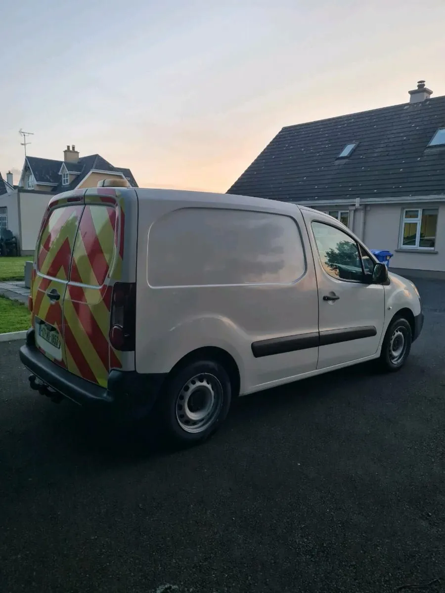 PEUGEOT PARTNER  2017 Taxed & Tested, 1 Owner - Image 3