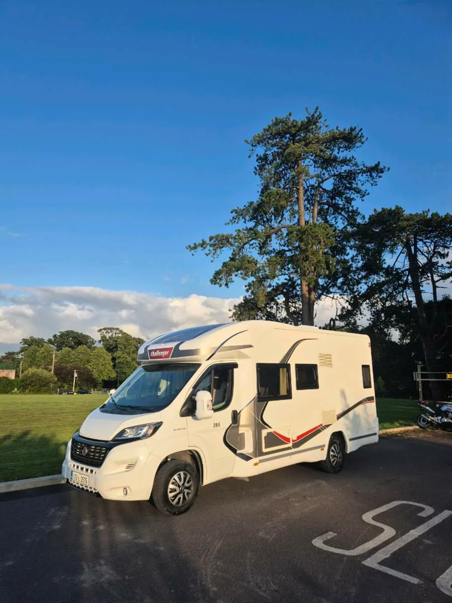 Challenger Genesis 285 150hp Camper - Image 2