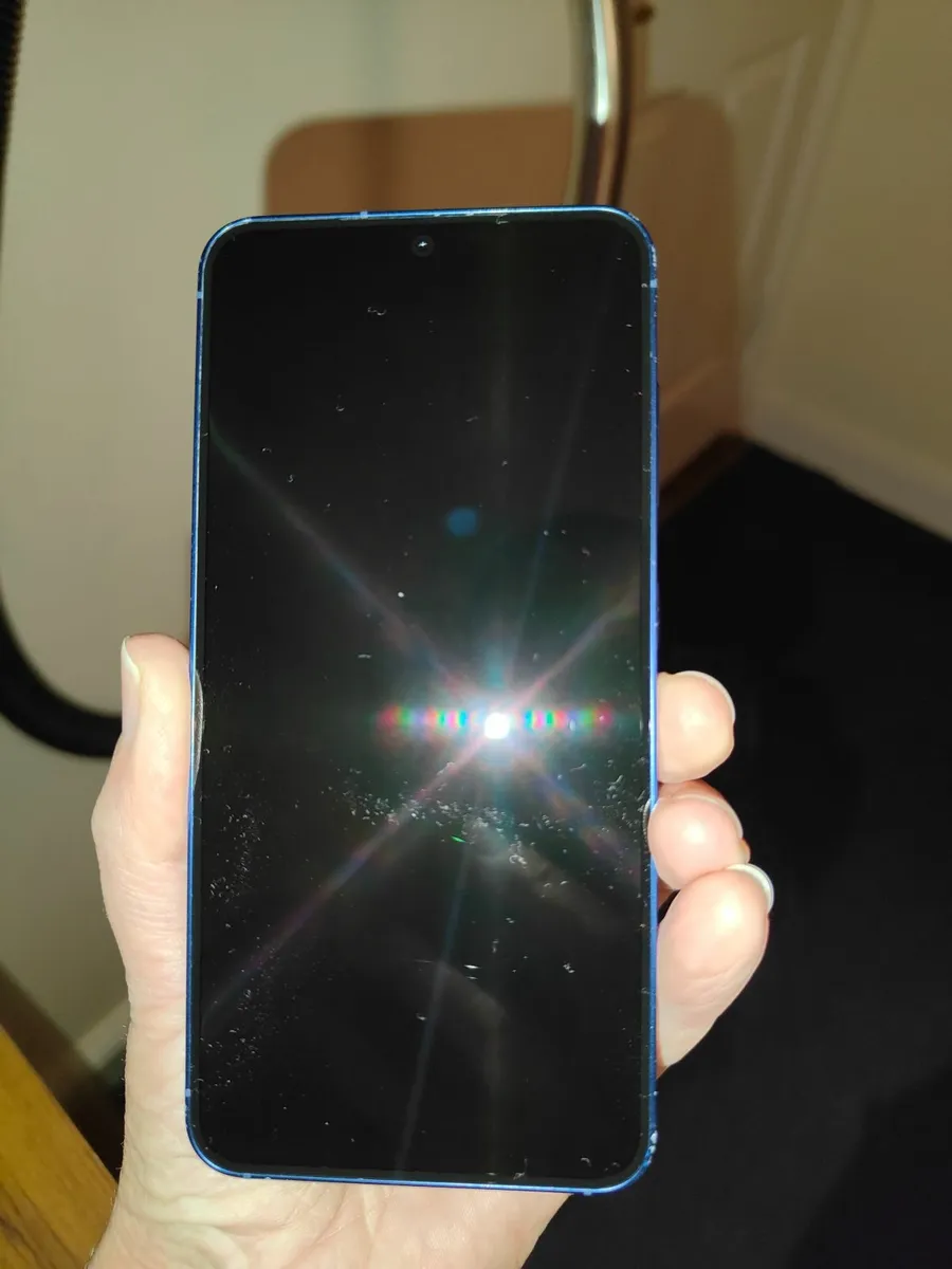 Samsung S25, almost new 128gb/12gb ram, dual sim - Image 2