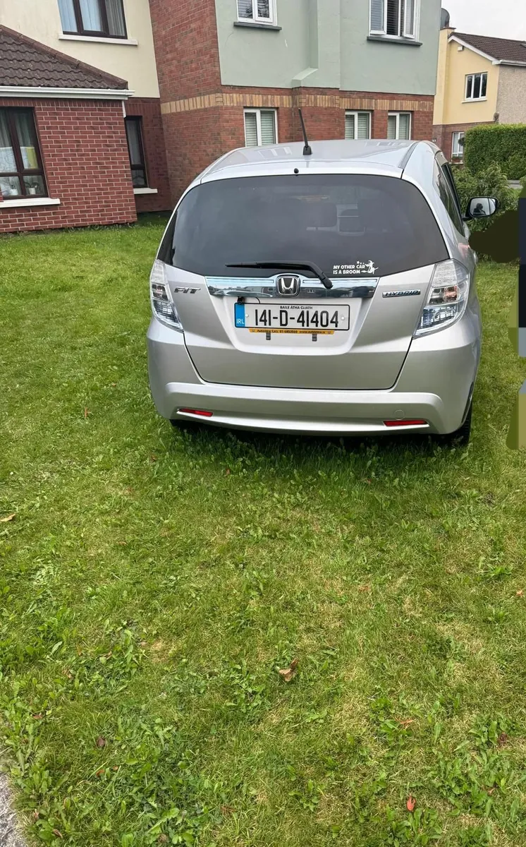 Honda Fit 2014 - Image 2