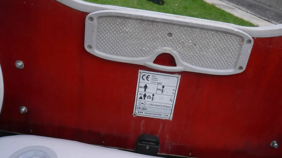 Inflatable Dingy 2.70 metres - Image 2