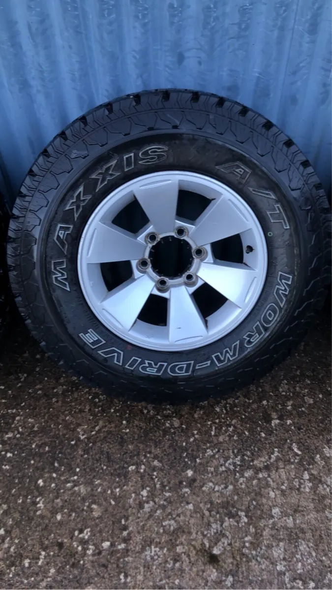 265/70R16 All terrain tyres - Image 4