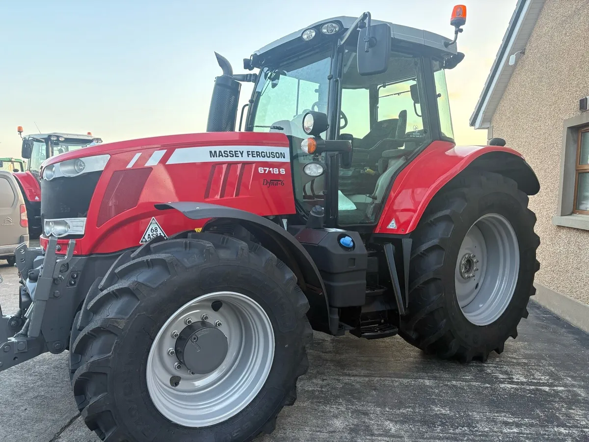 Massey Ferguson 6718 - Image 2