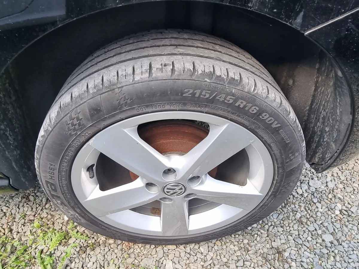 Volkswagen Polo 2017 manual low miles €10900 - Image 4