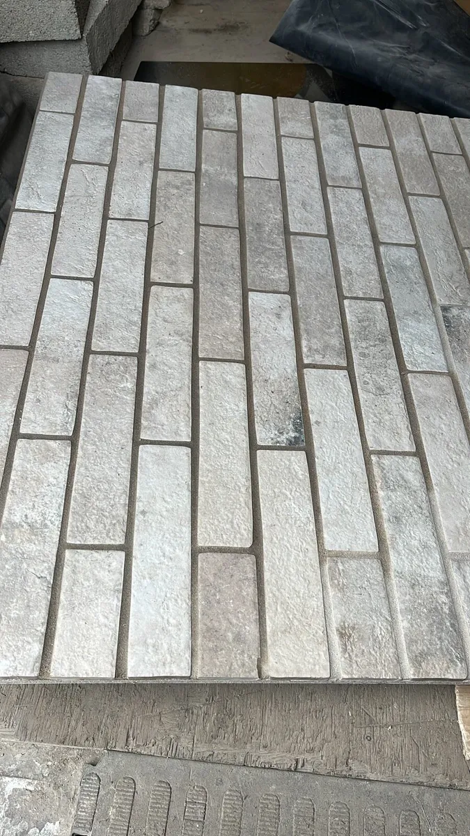 Ice grey brick chamber - Image 2