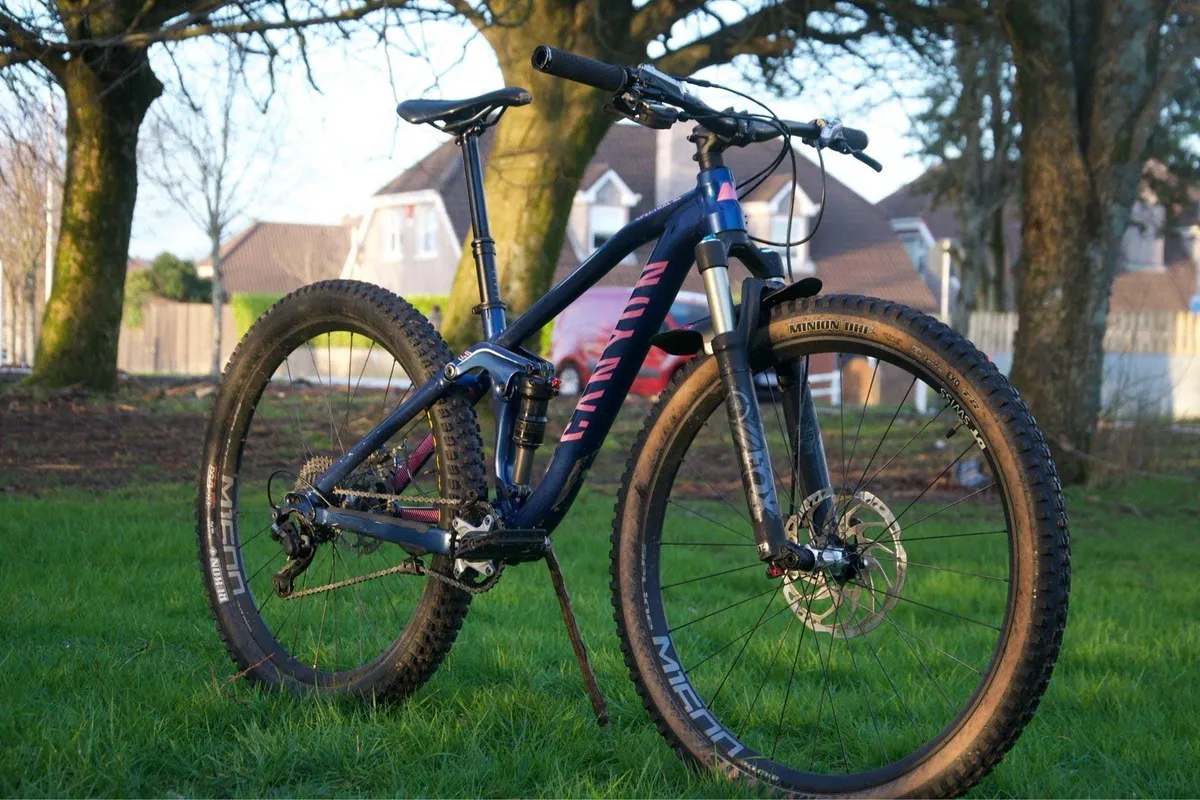 Canyon Spectral AL 6.0 2017 Wms Mountain Bike - Image 1