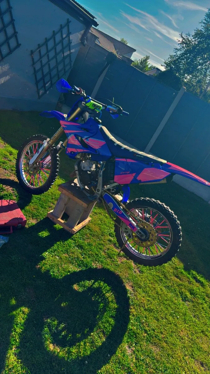 Yamaha yz 125 2005 - Image 1