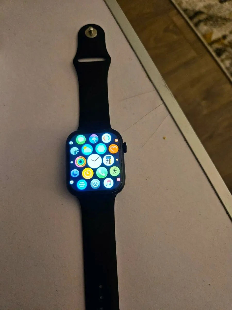 Smartwatch - Image 1