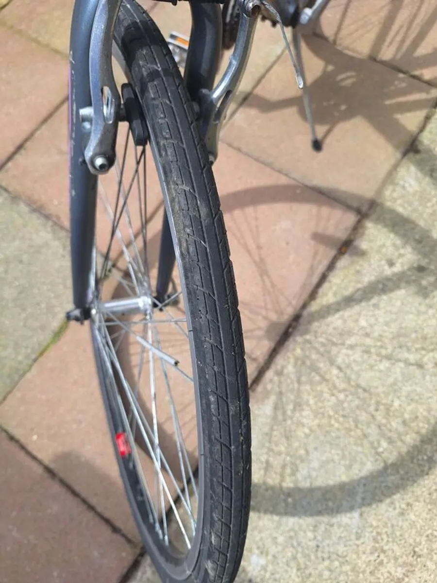 Ladies Hybrid Bike - Image 3