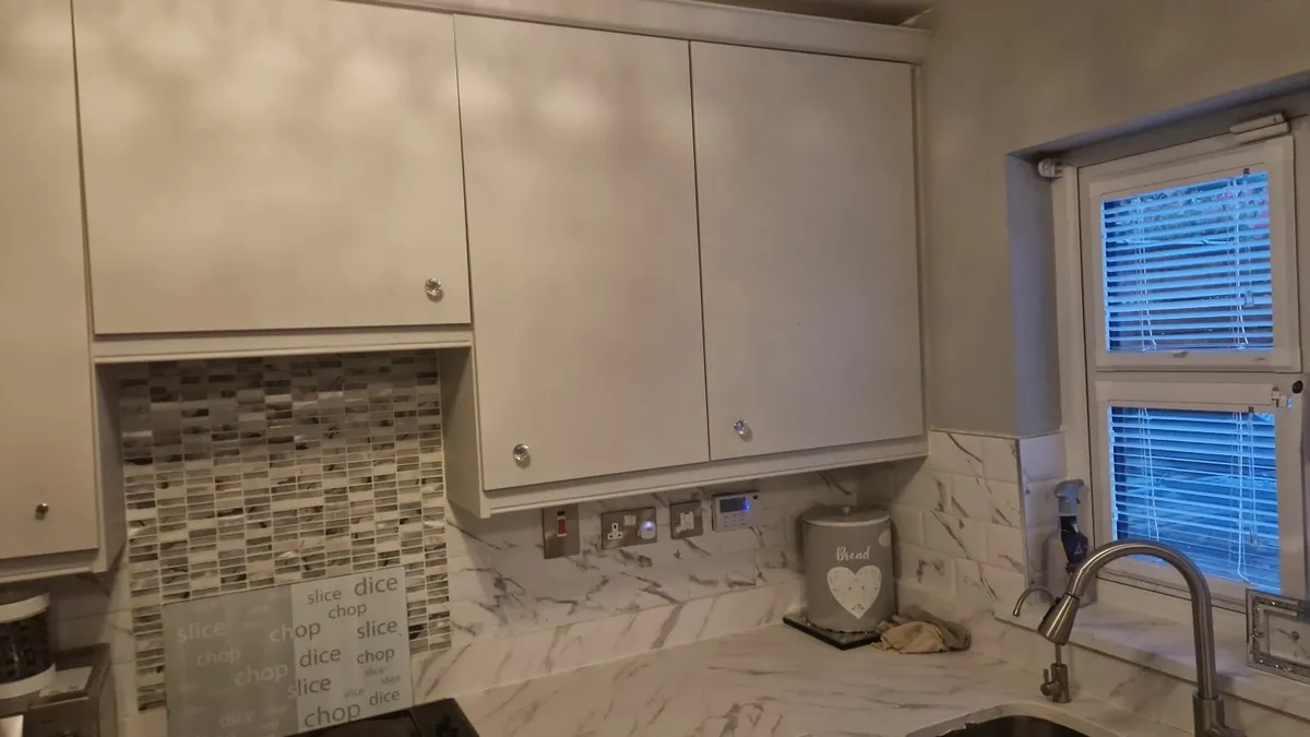 Kitchen presses and granite - Image 3