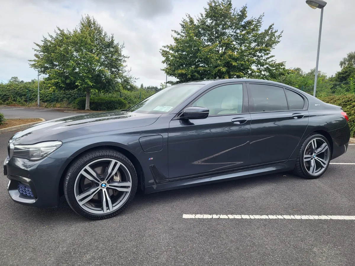 2017 BMW 740E M SPORT PHEV HYBRID AUTO - Image 2
