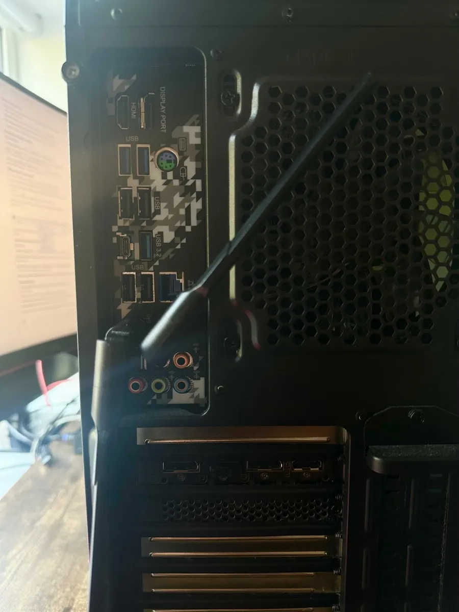 Gaming PC - RX 6800 XT + Ryzen 7 5700G + 64RAM - Image 4