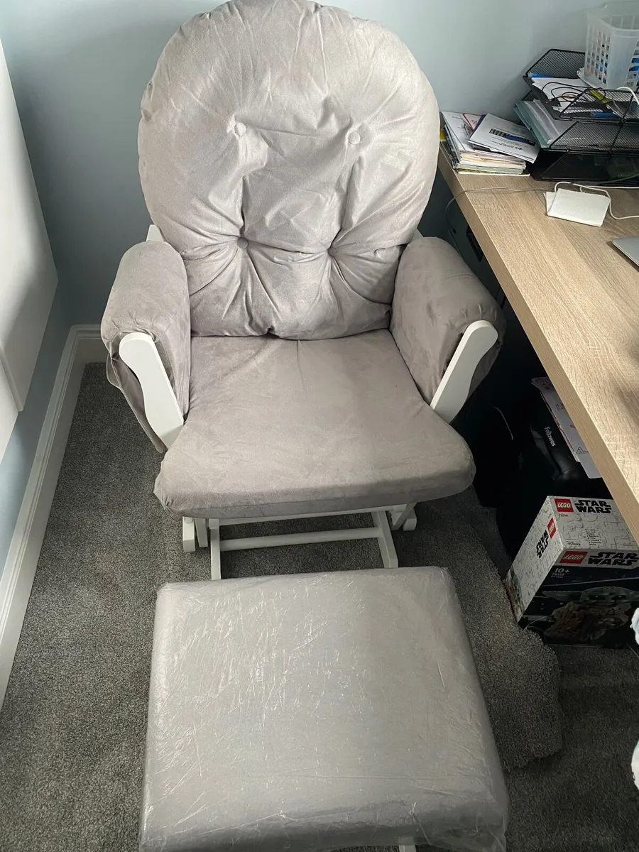 Glider chair - Image 1