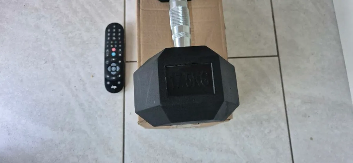Brand new 2x17.5 hex dumbbells - Image 3