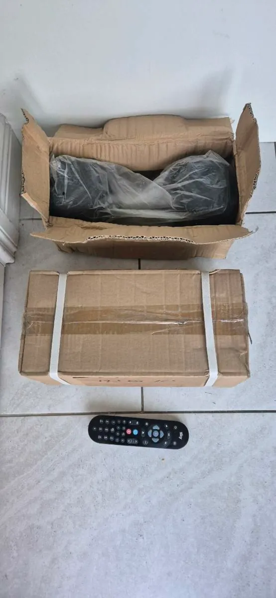 Brand new 2x17.5 hex dumbbells - Image 4