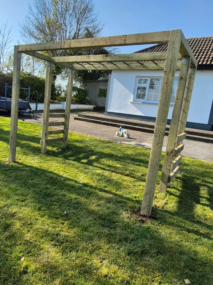 Swings and monkey bars - Image 3
