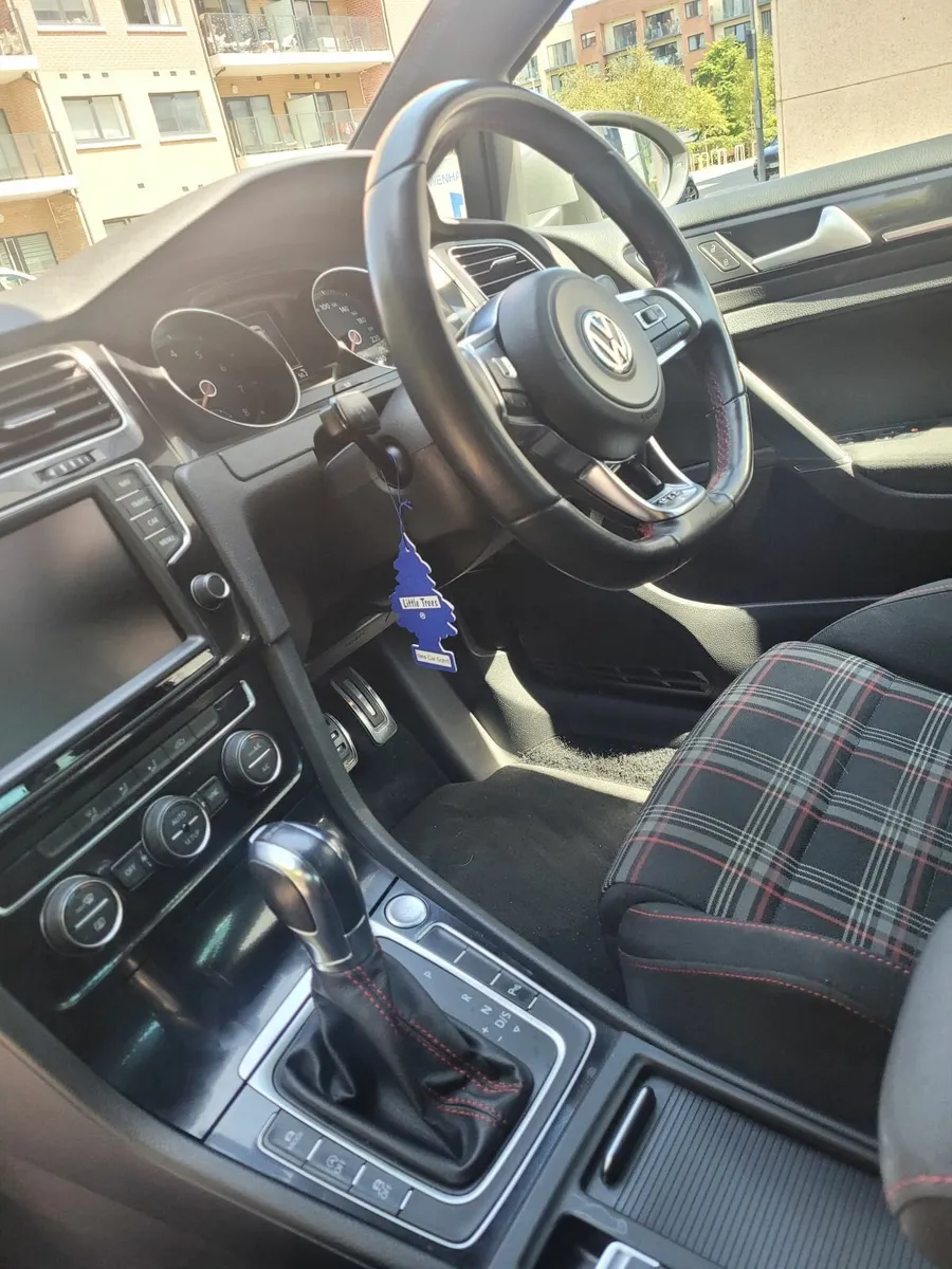 Volkswagen Golf 2014 GTI (DCC) - Image 3