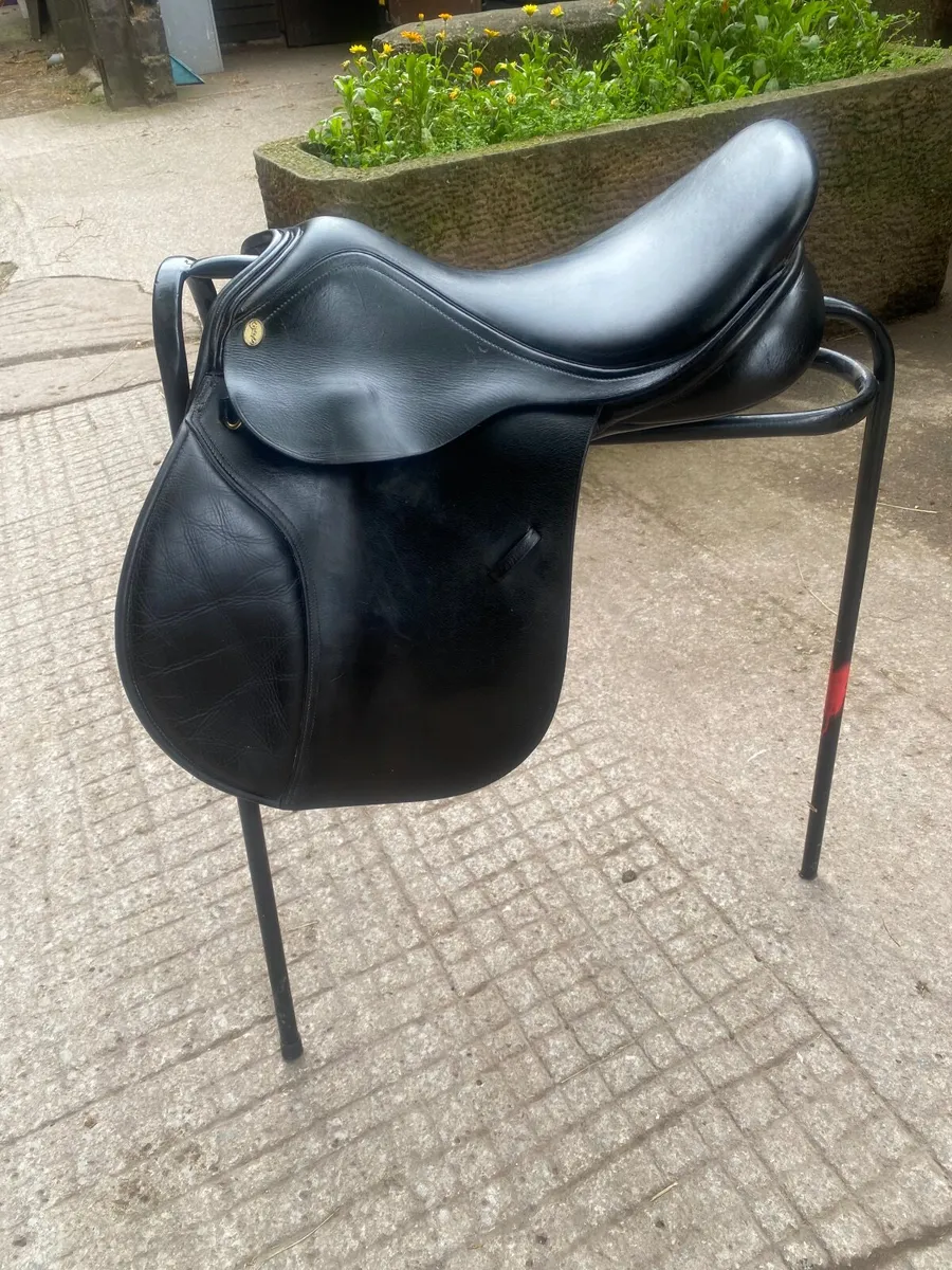 GFS black Jump Saddle - Image 1