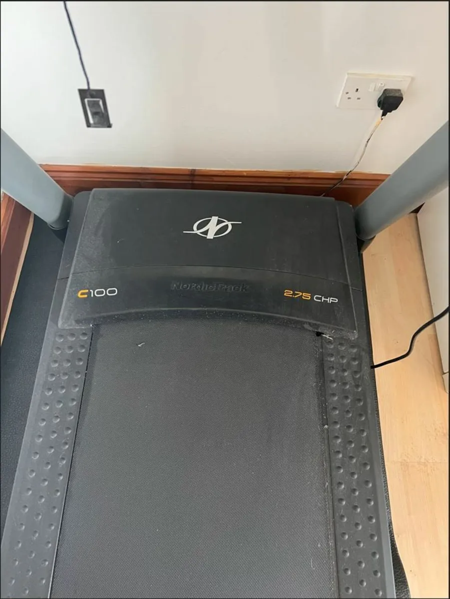 NordicTrack C100 Treadmill – Excellent Condition - Image 2