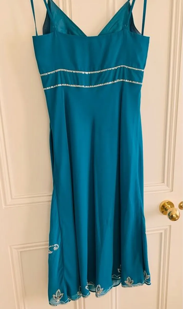 Stunning Ladies Occasion Dress: Size 10 - Perfect Outfit for Communion/Confirmation - Image 4