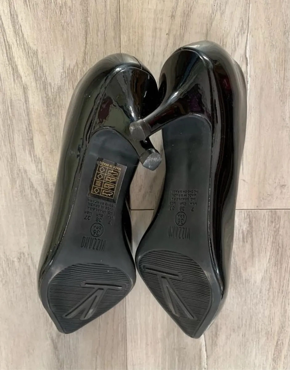 BRAND NEW Bellissimo Ladies Black Patent Heels - Image 2