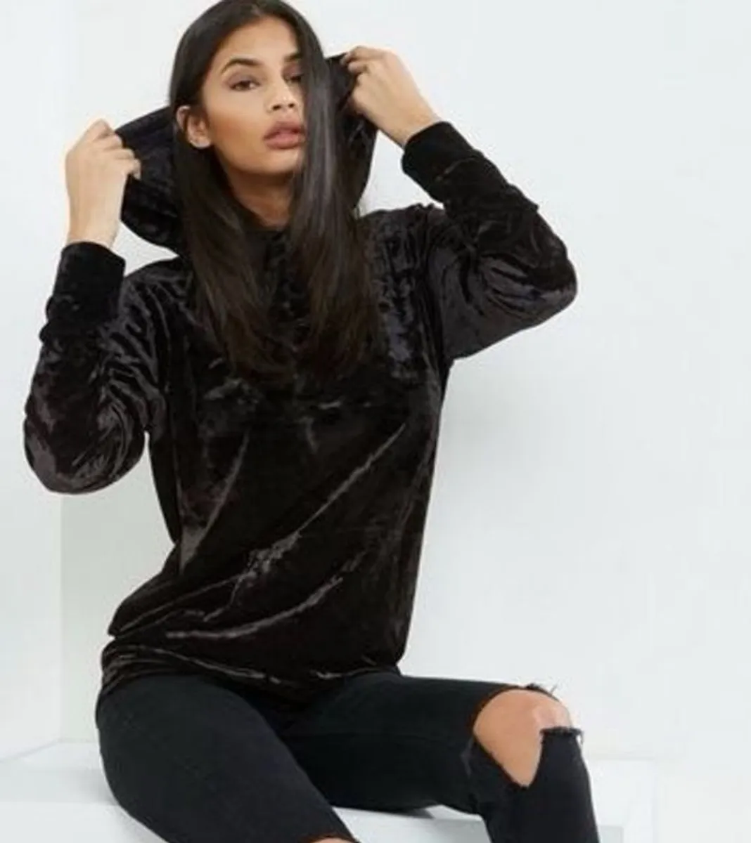 BRAND NEW Ladies New Look Crushed Velvet Hoodie/Top: Size 12 - Image 2