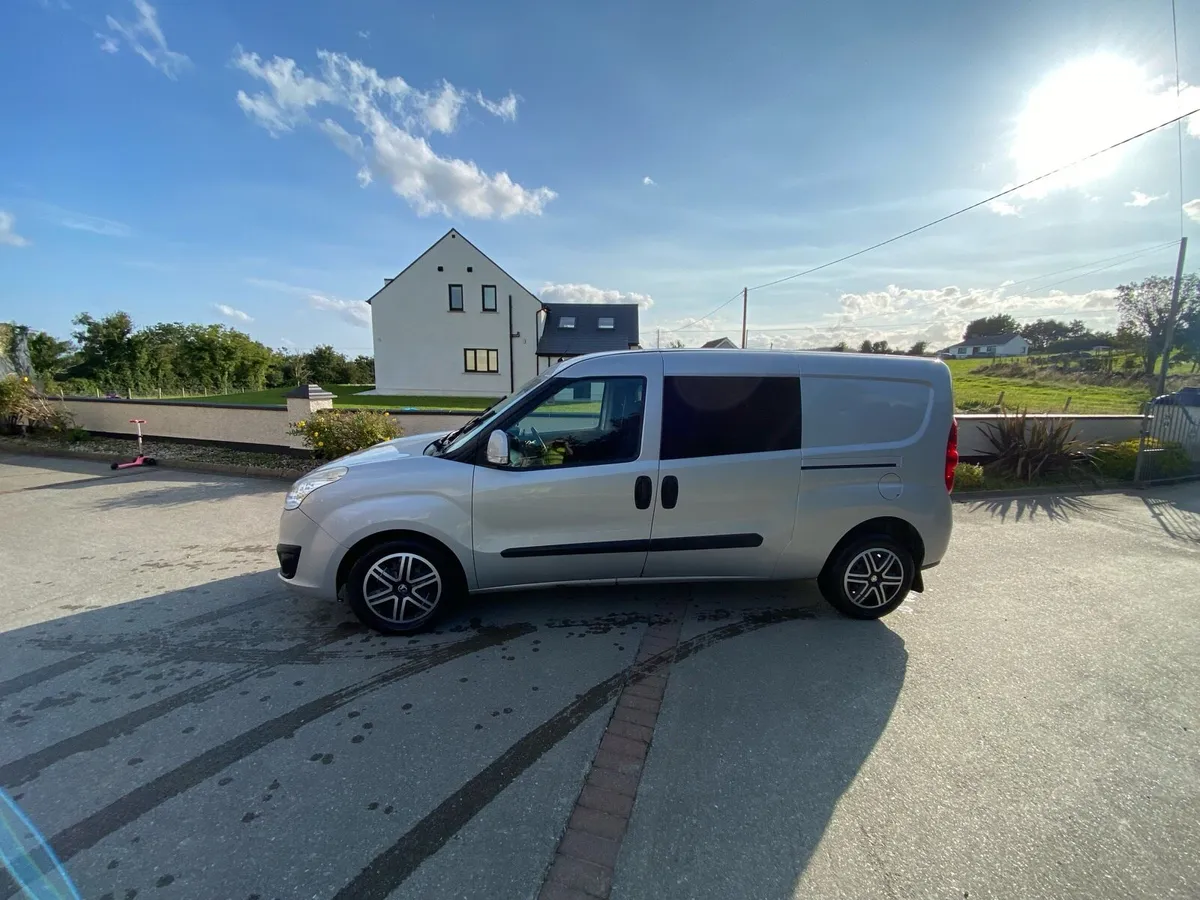 Crew van - Image 3