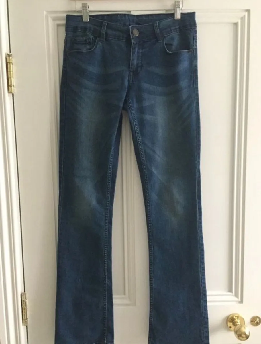 Ladies Straight-cut Jeans: Size 8 - Image 1
