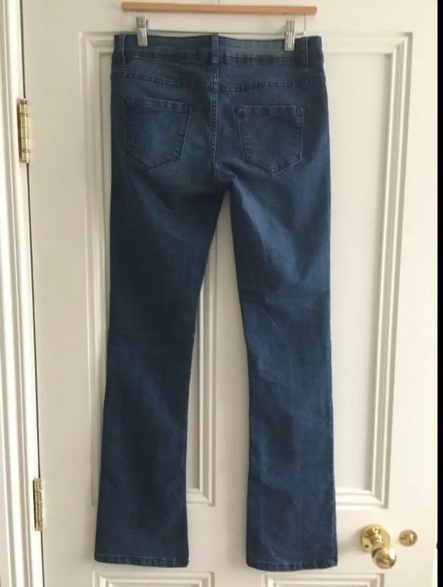 Ladies Straight-cut Jeans: Size 8 - Image 2