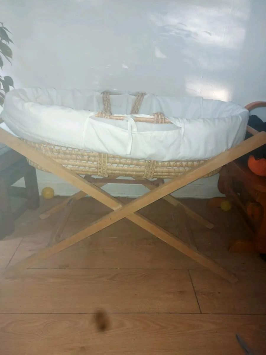 Moses basket - Image 1