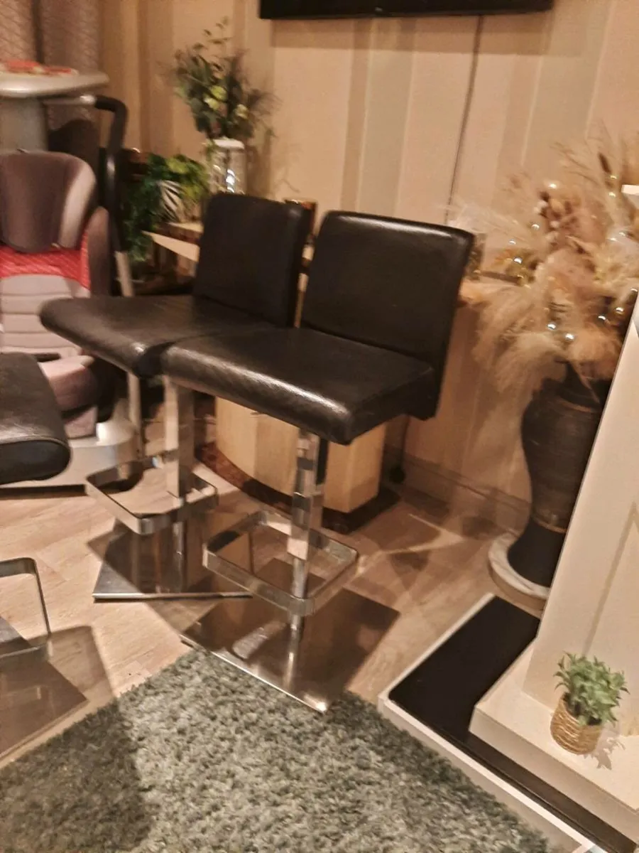 Bar stools - Image 1
