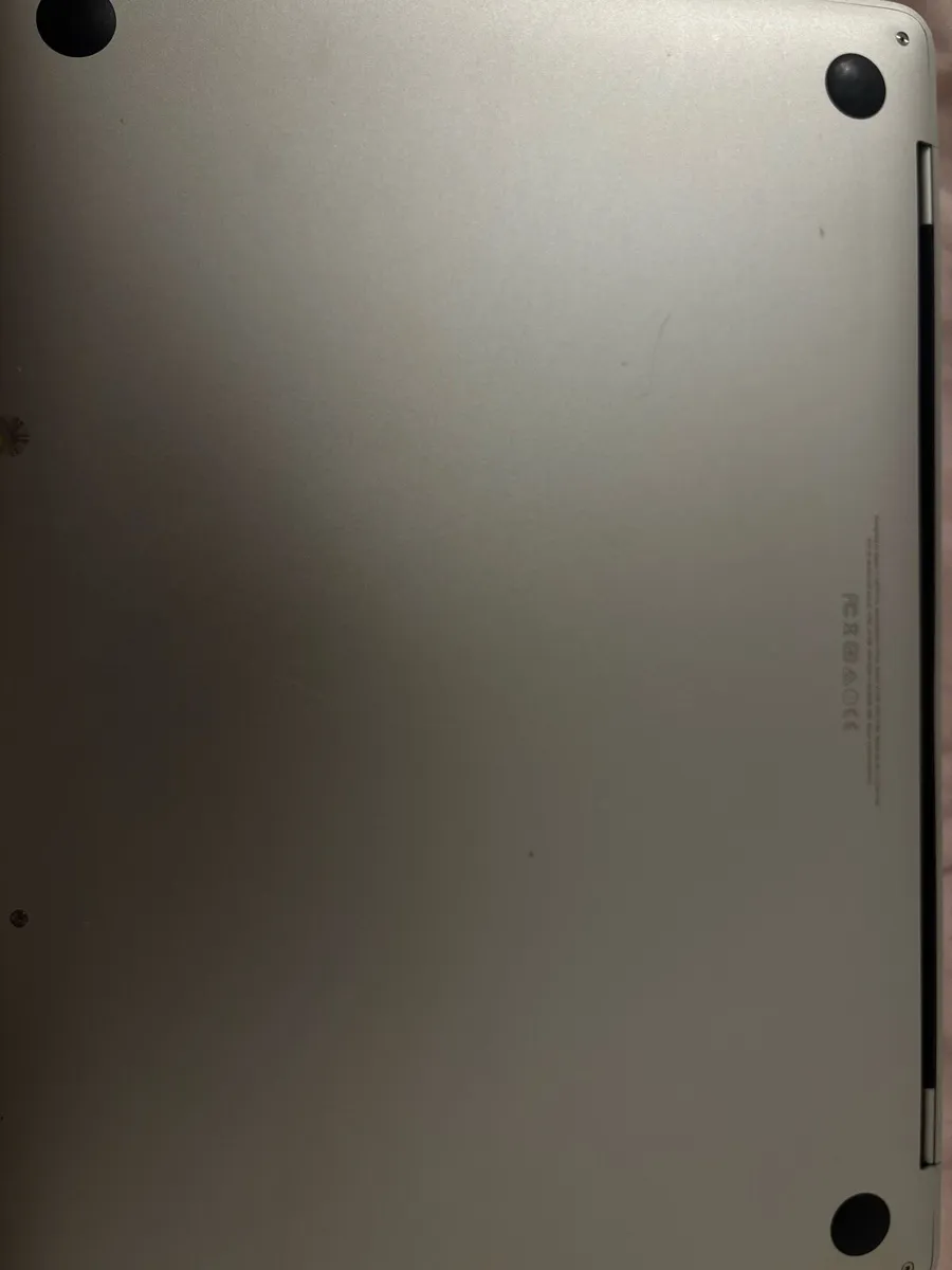 MacBook Pro 2017 - Image 4